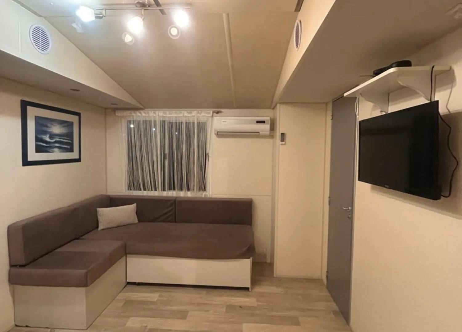 Mobile Home Ana Mia Biograd Na Moru